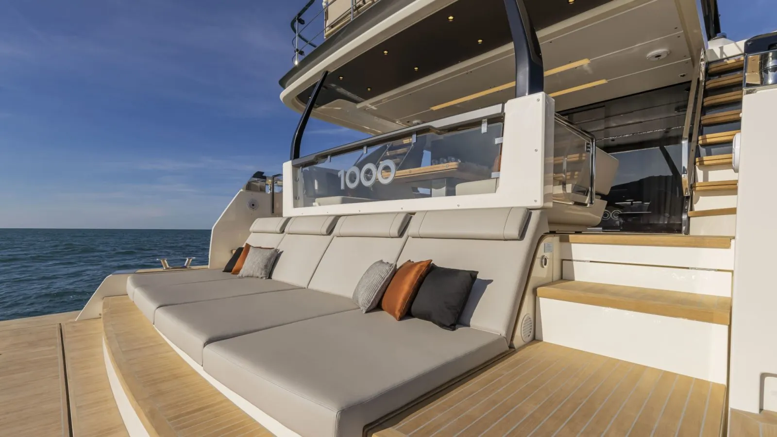 Ferretti Yachts 1000